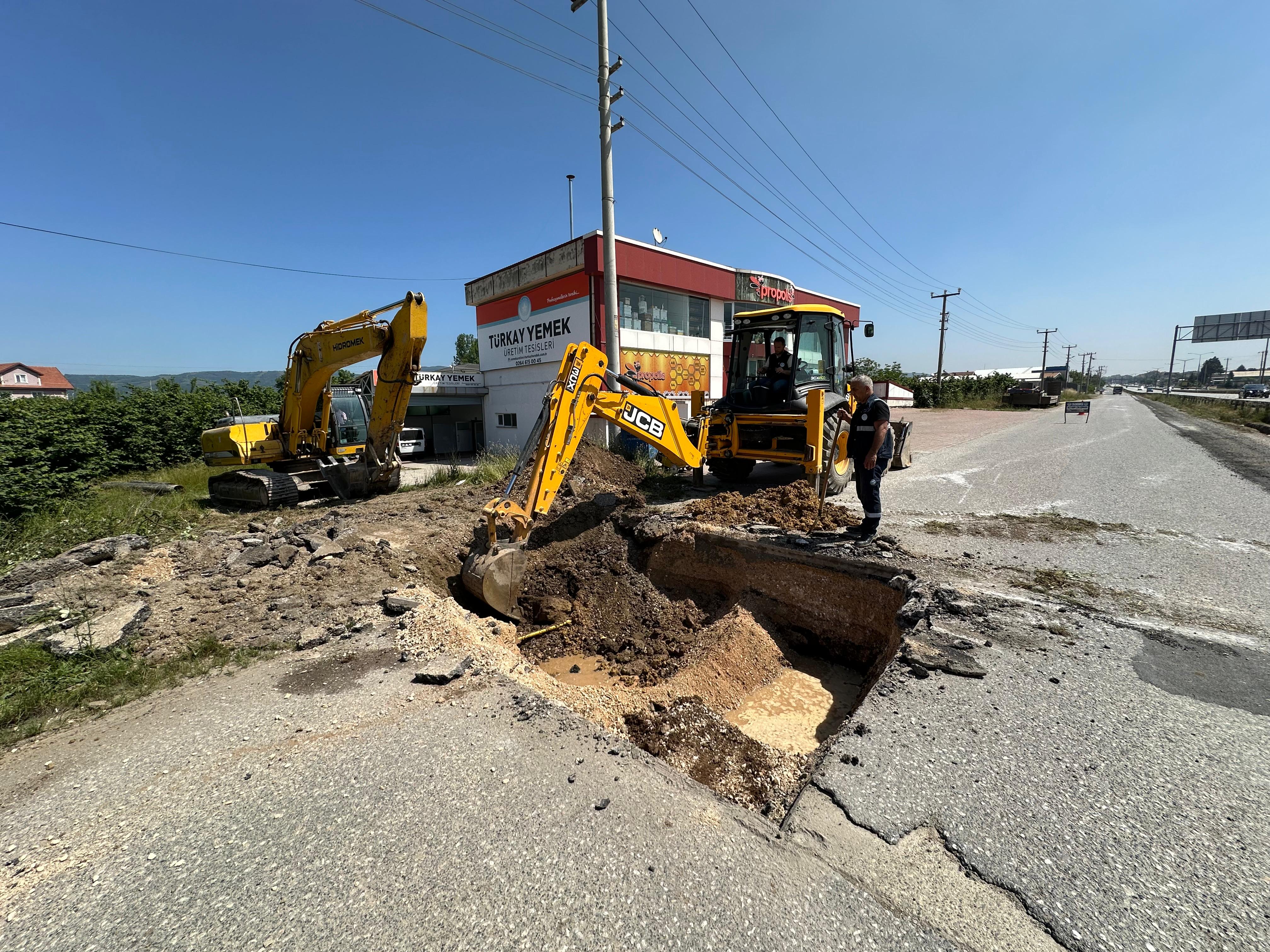 Hendek’te 7 mahalleye içme suyu ileten hat bir gün içerisinde yenilendi